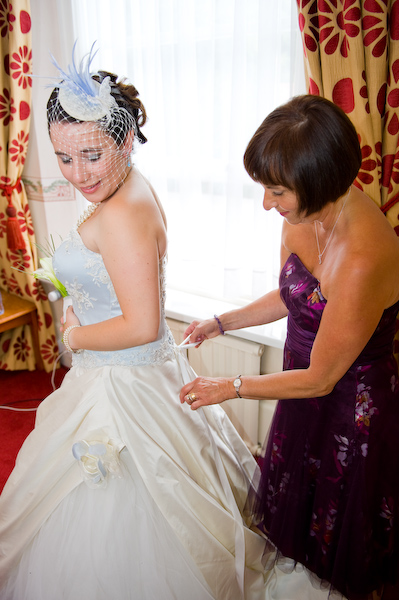 Bride with Mother, getting ready! Bride with Mother, getting ready!