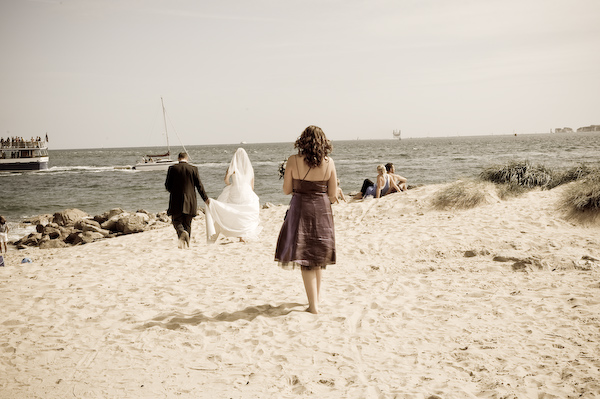 To the shore, Sandbanks Beach!