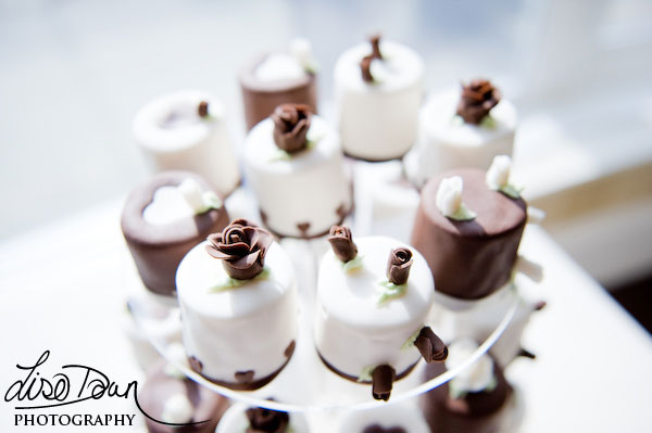 Iced Wedding Cupcakes 