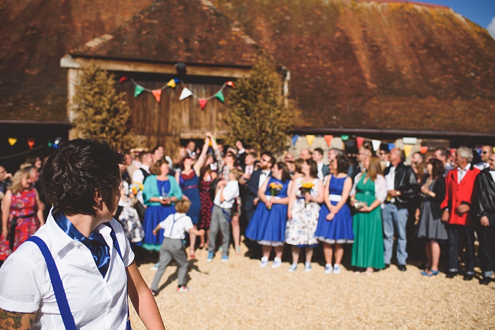 bouquet toss