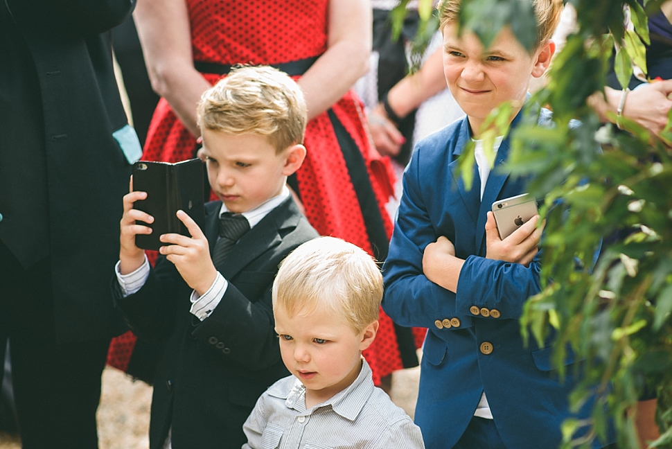 documentary wedding photo