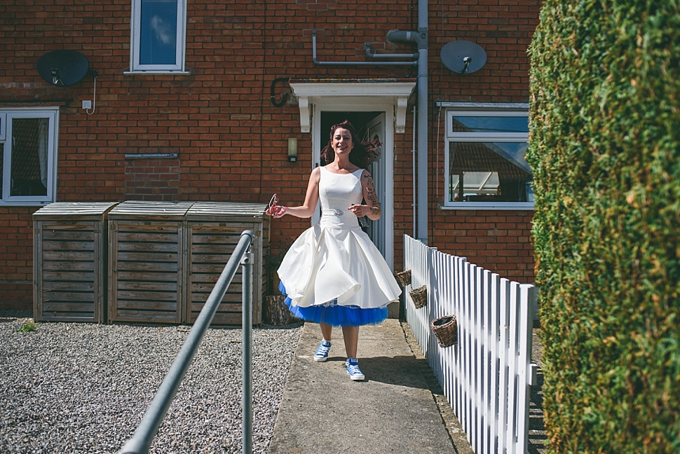Fifties bride blue
